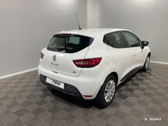 RENAULT CLIO IV - voiture d'occasion - Photo 4