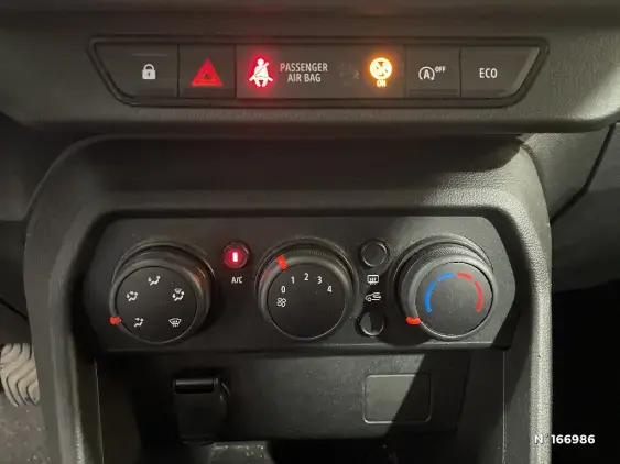 DACIA SANDERO III - voiture d'occasion - Photo 24