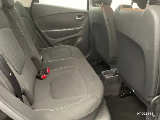 RENAULT CAPTUR - voiture d'occasion - Photo 11