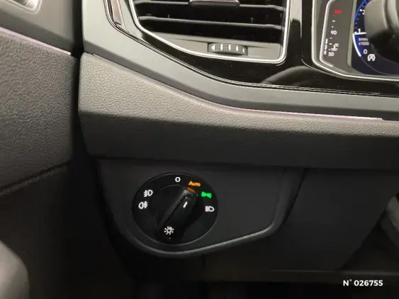 VOLKSWAGEN POLO VI - voiture d'occasion - Photo 15