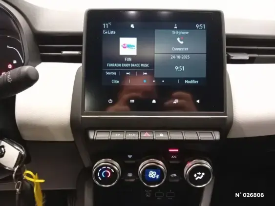 RENAULT CLIO V - voiture d'occasion - Photo 13