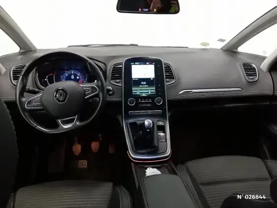 RENAULT SCENIC IV - voiture d'occasion - Photo 9