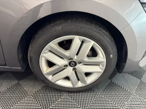 RENAULT CLIO V - voiture d'occasion - Photo 8