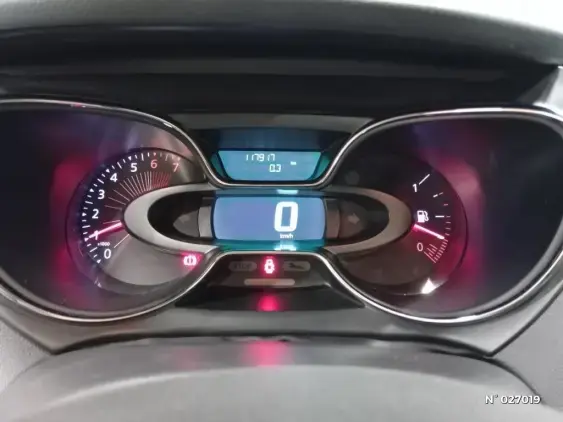 RENAULT CAPTUR - voiture d'occasion - Photo 12
