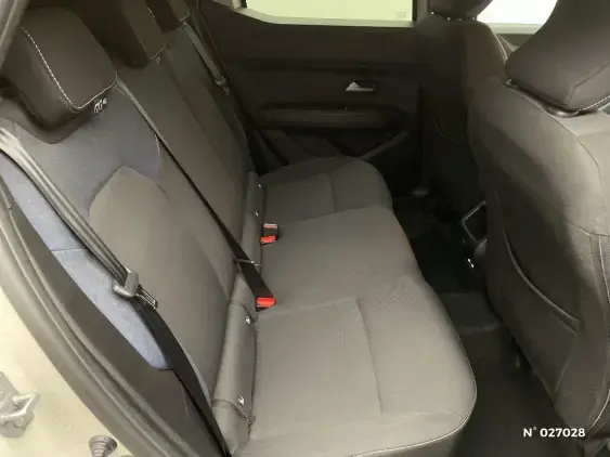 DACIA DUSTER III - voiture d'occasion - Photo 11