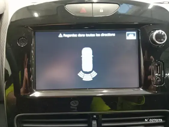 RENAULT CLIO IV - voiture d'occasion - Photo 14