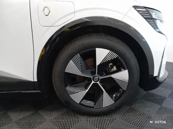 RENAULT MEGANE V - voiture d'occasion - Photo 8