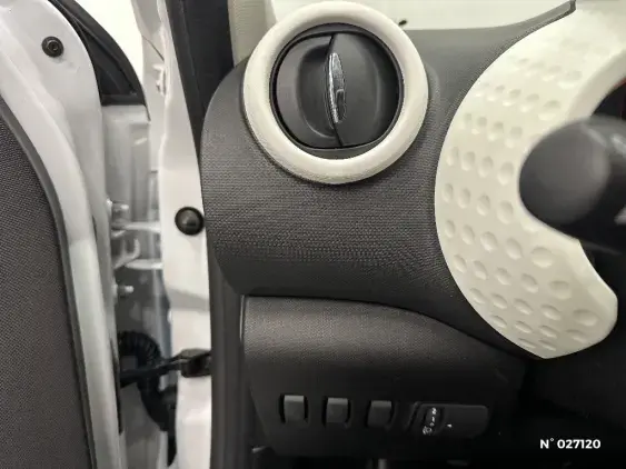 RENAULT TWINGO III - voiture d'occasion - Photo 15