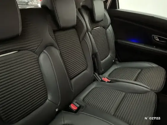 RENAULT SCENIC IV - voiture d'occasion - Photo 11