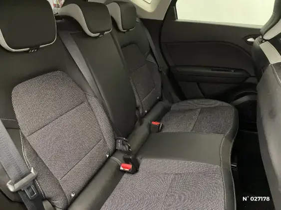 RENAULT CAPTUR II - voiture d'occasion - Photo 11