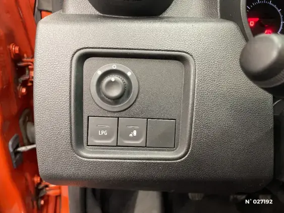 DACIA DUSTER II - voiture d'occasion - Photo 15