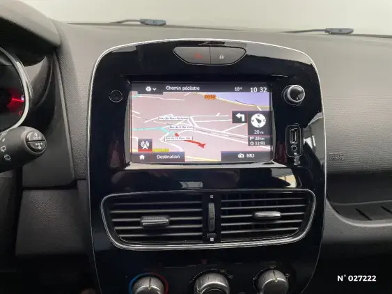 RENAULT CLIO IV - voiture d'occasion - Photo 13