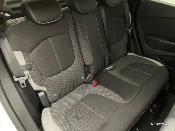 RENAULT CAPTUR - voiture d'occasion - Photo 11