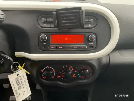 RENAULT TWINGO III - voiture d'occasion - Photo 13
