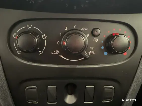 DACIA SANDERO II - voiture d'occasion - Photo 14