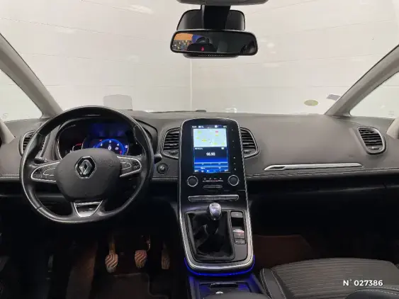 RENAULT SCENIC IV - voiture d'occasion - Photo 9