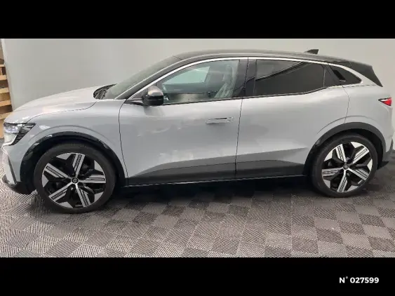RENAULT MEGANE V - voiture d'occasion - Photo 2