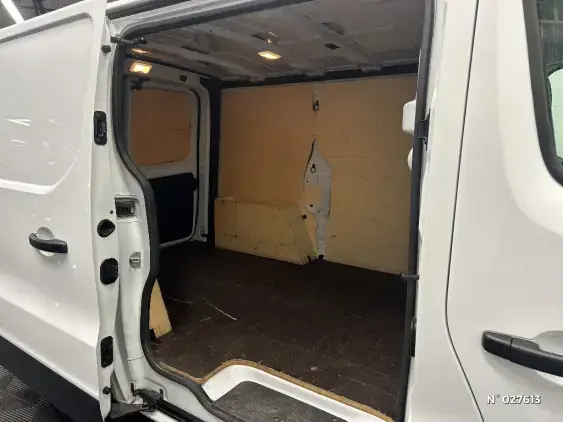 RENAULT TRAFIC FG III - voiture d'occasion - Photo 11