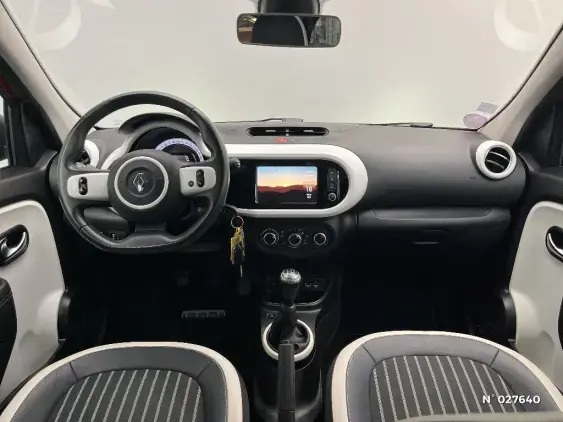 RENAULT TWINGO III - voiture d'occasion - Photo 9