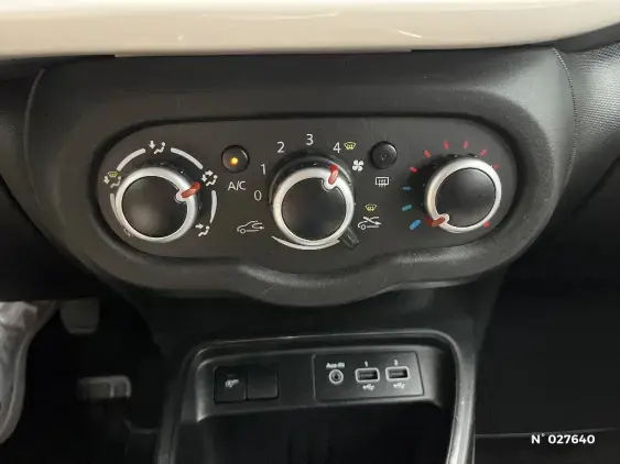 RENAULT TWINGO III - voiture d'occasion - Photo 14
