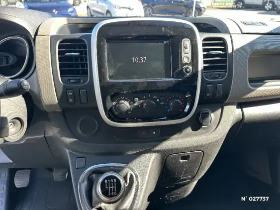 RENAULT TRAFIC III - voiture d'occasion - Photo 11