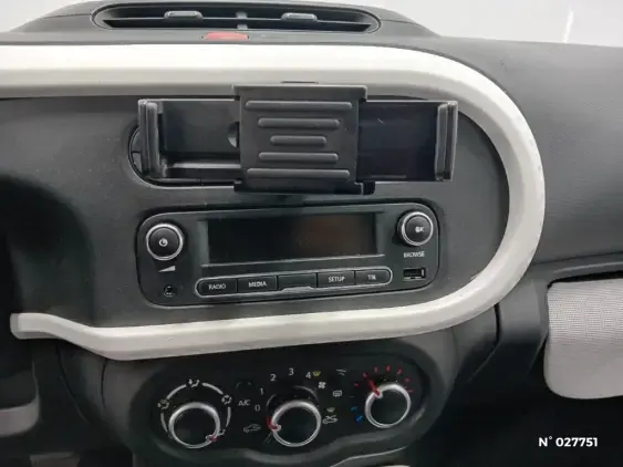 RENAULT TWINGO III - voiture d'occasion - Photo 13