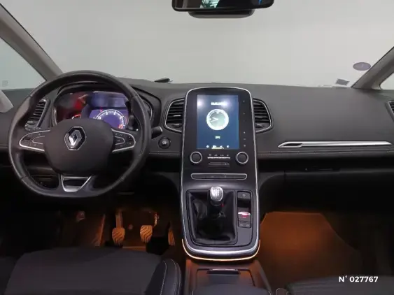 RENAULT SCENIC IV - voiture d'occasion - Photo 9