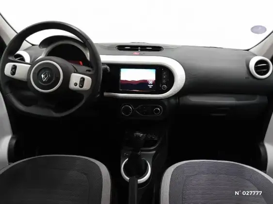 RENAULT TWINGO III - voiture d'occasion - Photo 9