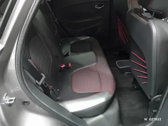 RENAULT CAPTUR - voiture d'occasion - Photo 11