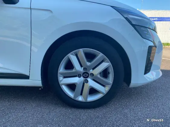 RENAULT CLIO V - voiture d'occasion - Photo 8