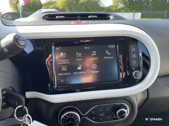 RENAULT TWINGO III - voiture d'occasion - Photo 13