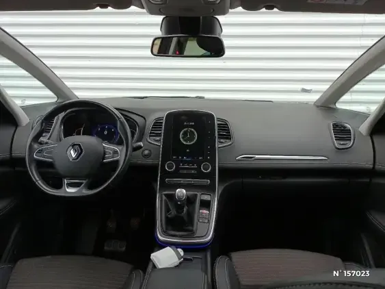 RENAULT SCENIC IV - voiture d'occasion - Photo 9