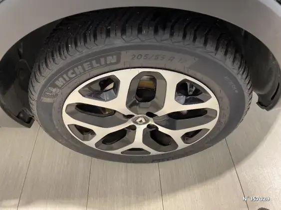 RENAULT CAPTUR - voiture d'occasion - Photo 8