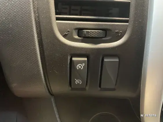 RENAULT TRAFIC FG III - voiture d'occasion - Photo 24