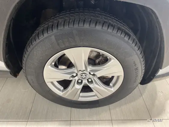 TOYOTA RAV4 V - voiture d'occasion - Photo 8