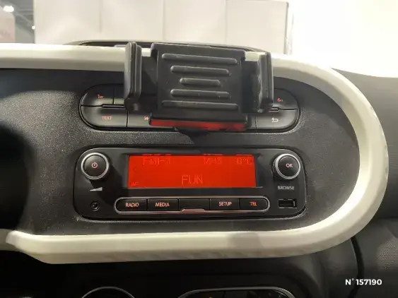 RENAULT TWINGO ELECTRIQUE III - voiture d'occasion - Photo 13