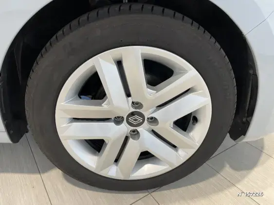 RENAULT CLIO V - voiture d'occasion - Photo 8