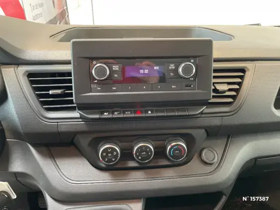 RENAULT TRAFIC FG III - voiture d'occasion - Photo 12
