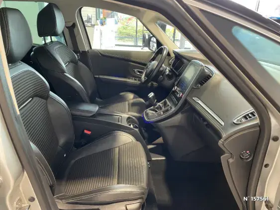 RENAULT SCENIC IV - voiture d'occasion - Photo 10