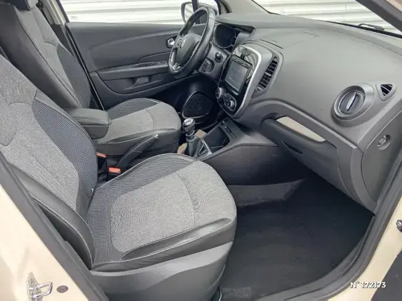 RENAULT CAPTUR - voiture d'occasion - Photo 10
