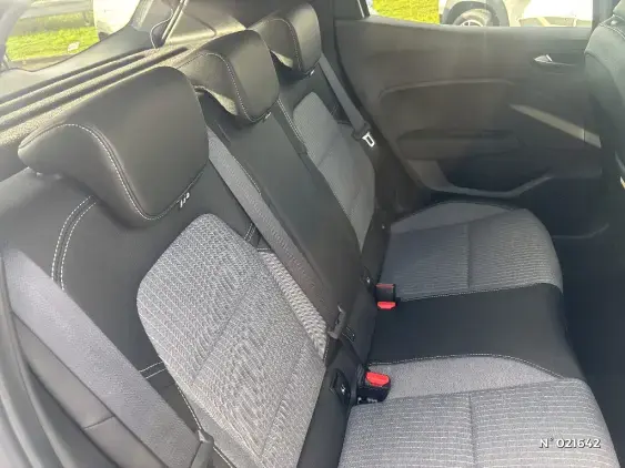 RENAULT CLIO V - voiture d'occasion - Photo 11