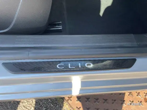 RENAULT CLIO V - voiture d'occasion - Photo 26