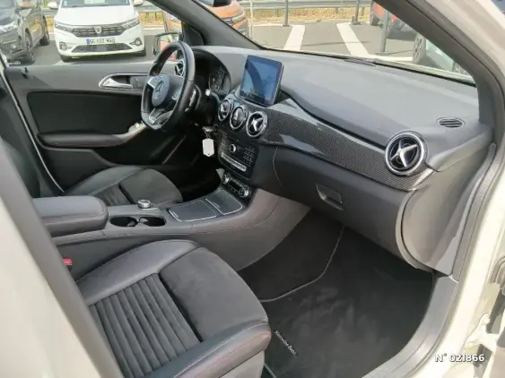 MERCEDES-BENZ CLASSE B II - voiture d'occasion - Photo 10