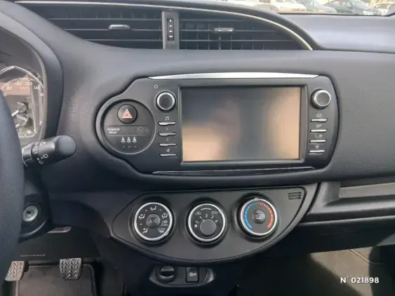 TOYOTA YARIS III - voiture d'occasion - Photo 13