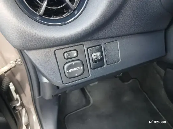 TOYOTA YARIS III - voiture d'occasion - Photo 15