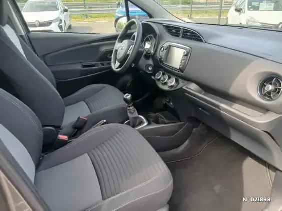 TOYOTA YARIS III - voiture d'occasion - Photo 10