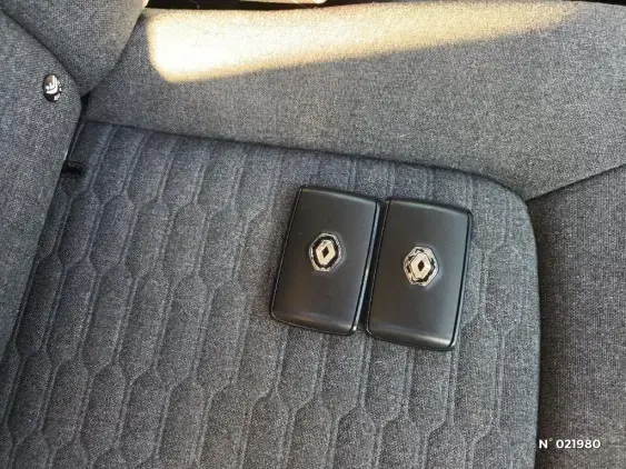 RENAULT ZOE - voiture d'occasion - Photo 26