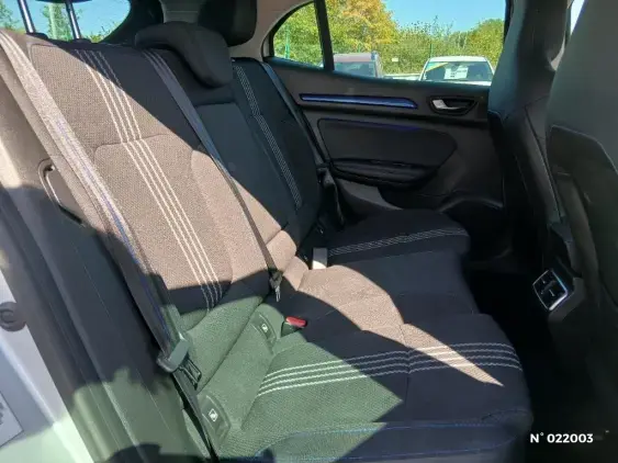 RENAULT MEGANE IV - voiture d'occasion - Photo 11