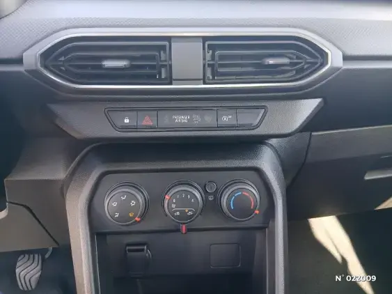 DACIA SANDERO III - voiture d'occasion - Photo 13