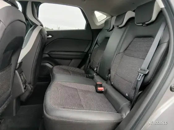 RENAULT CAPTUR II - voiture d'occasion - Photo 11